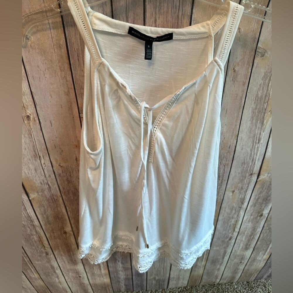 White House Black Market Tank Top Size Small, lightweight, white